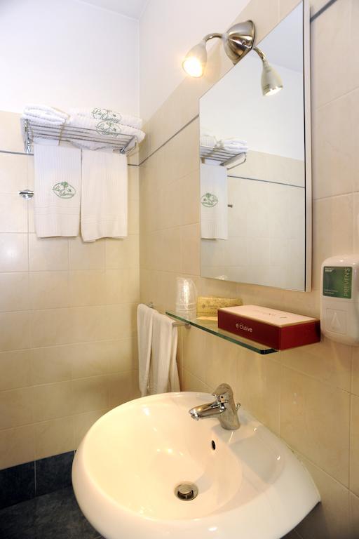 Hotel La Quercia Valmontone Kamer foto