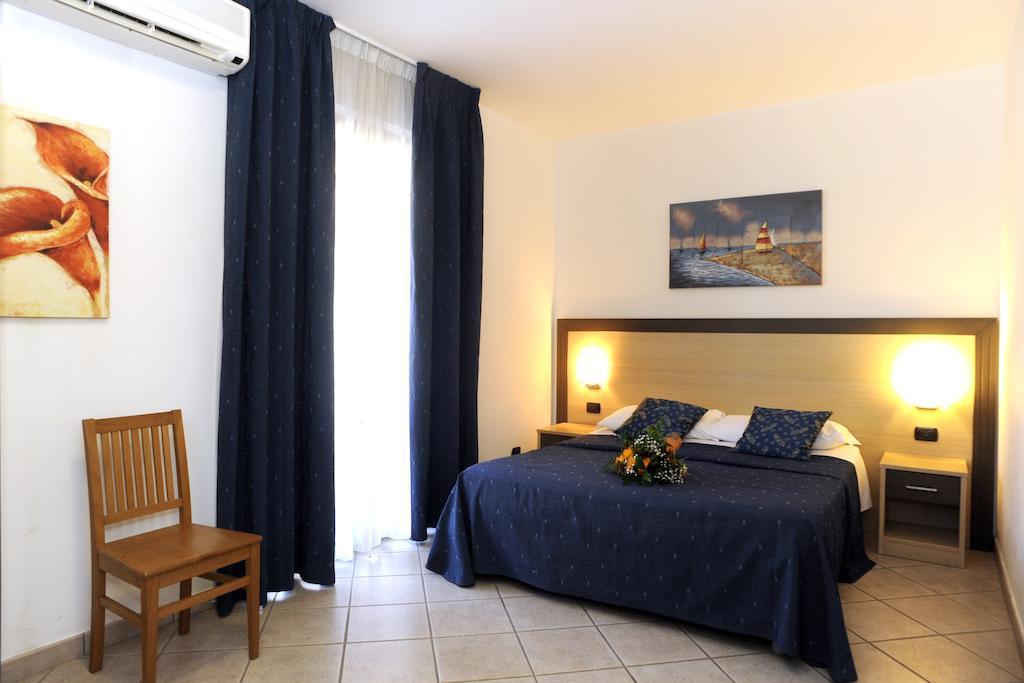 Hotel La Quercia Valmontone Kamer foto